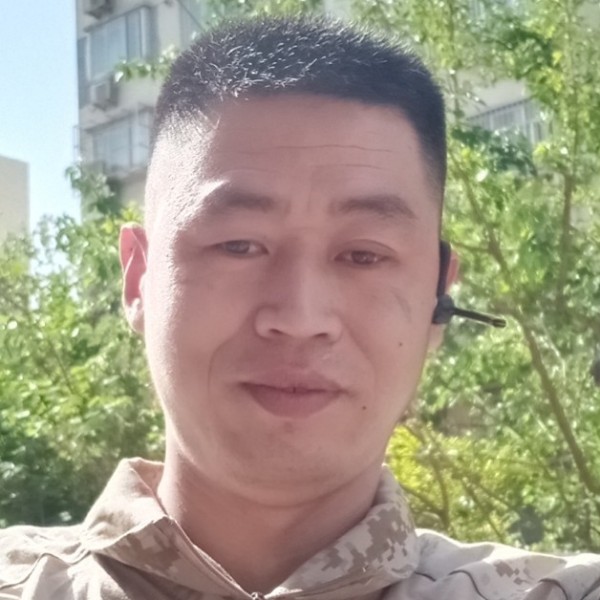 老实的梓实的照片