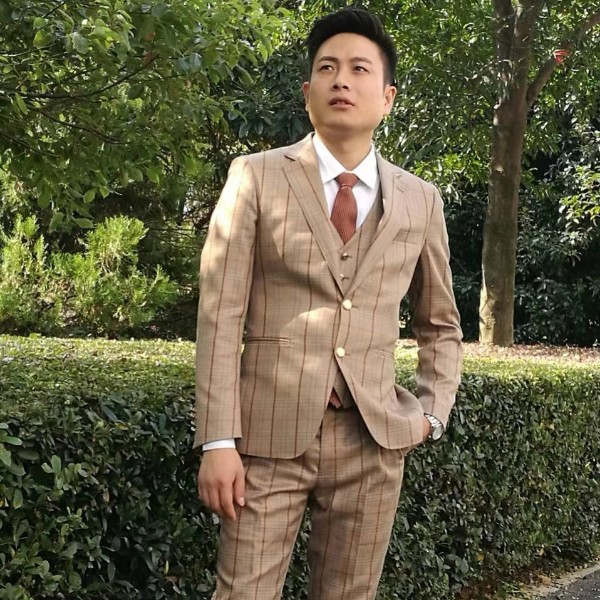 单纯泪了小伙的照片