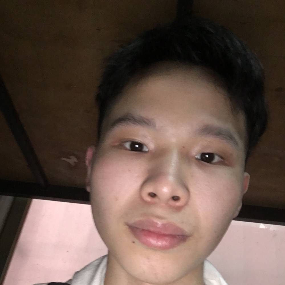 街头小丑的照片