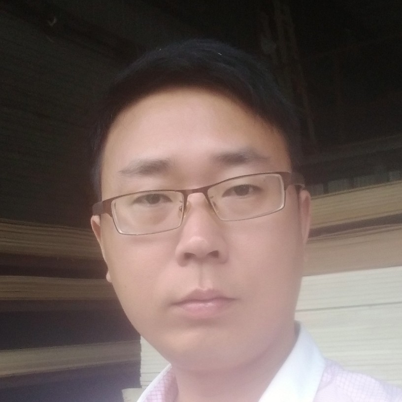 勤奋的小笨猪的照片