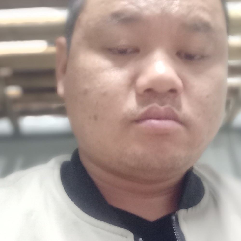 眼睛苦恋丰富的照片