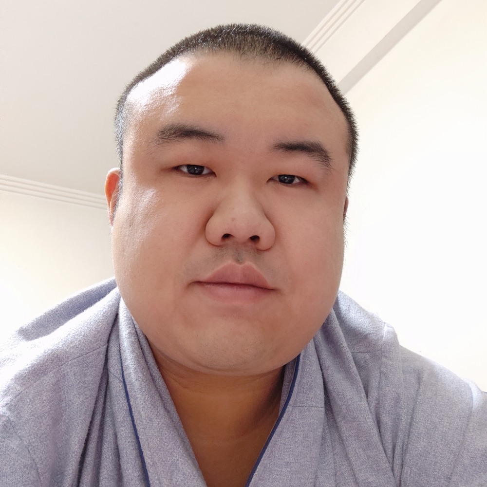 稳重大树的照片