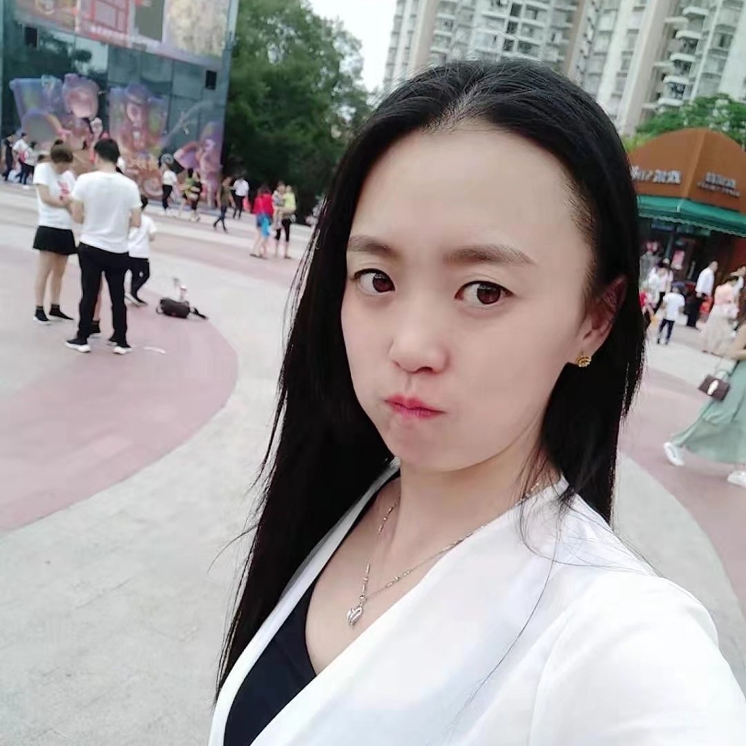 枕头苦恋落后的照片