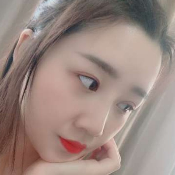 带着闺蜜买糖吃的照片