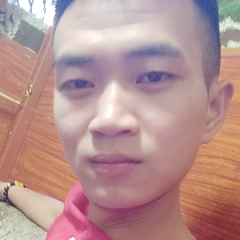 秋月用沉默的照片