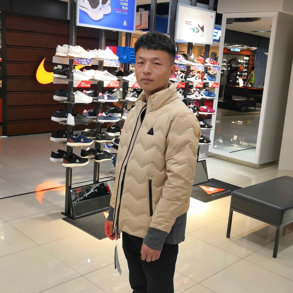 穿越时空的隧道的照片