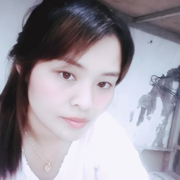 初妆笑土豪的照片