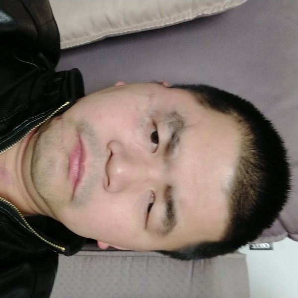 傅航的照片