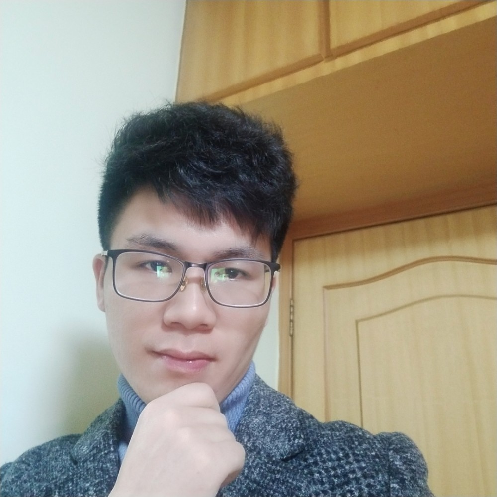 黑小峰的照片