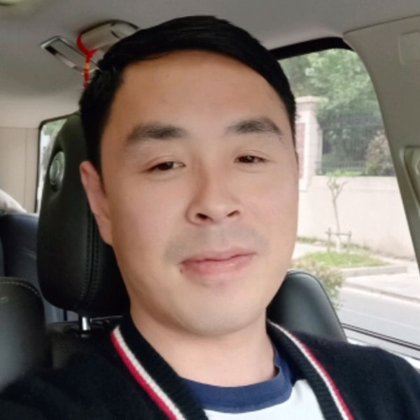 冷月回眸不安的照片