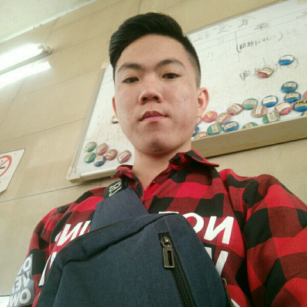 醉月魁梧的照片