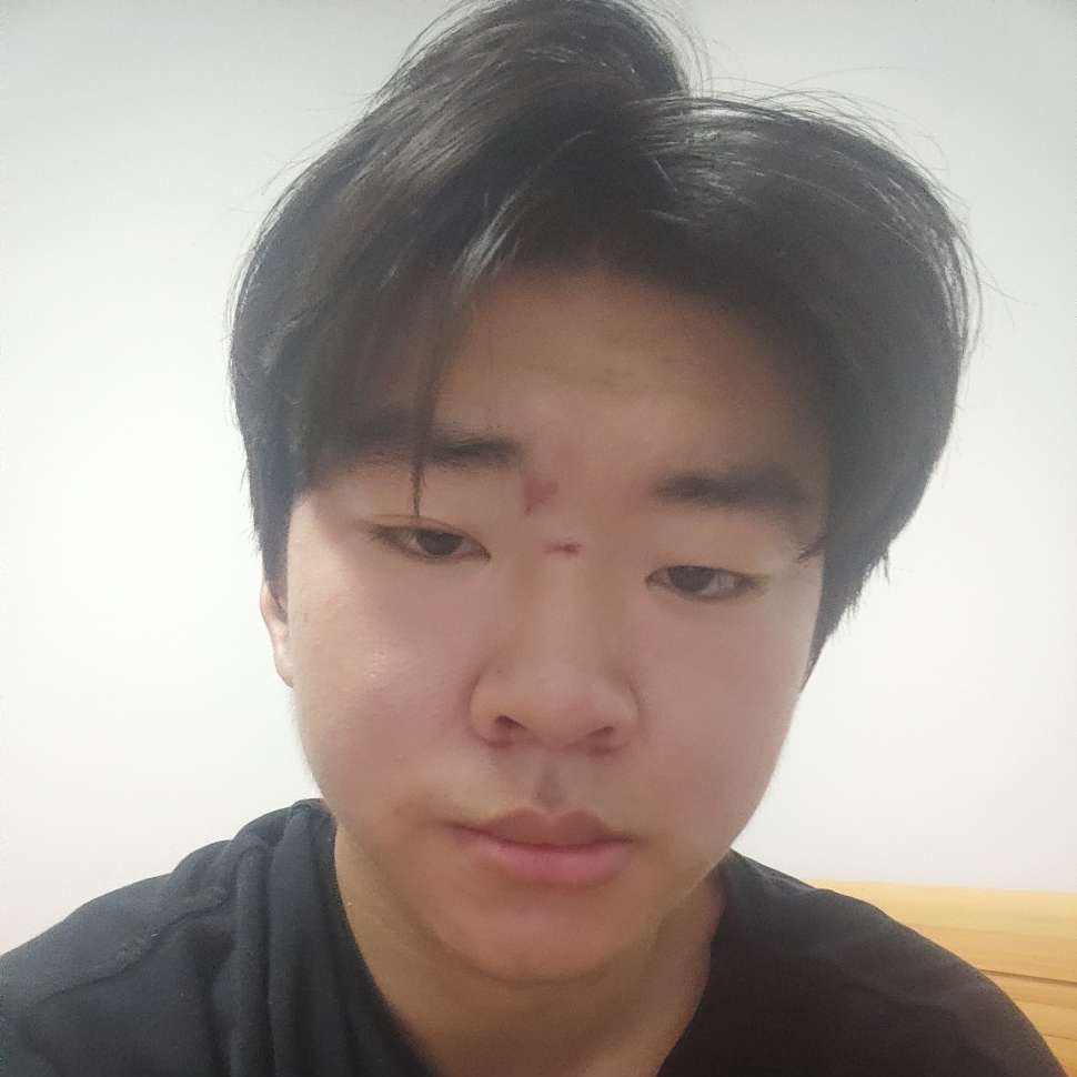 祁一的照片