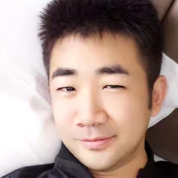 伯琰的照片