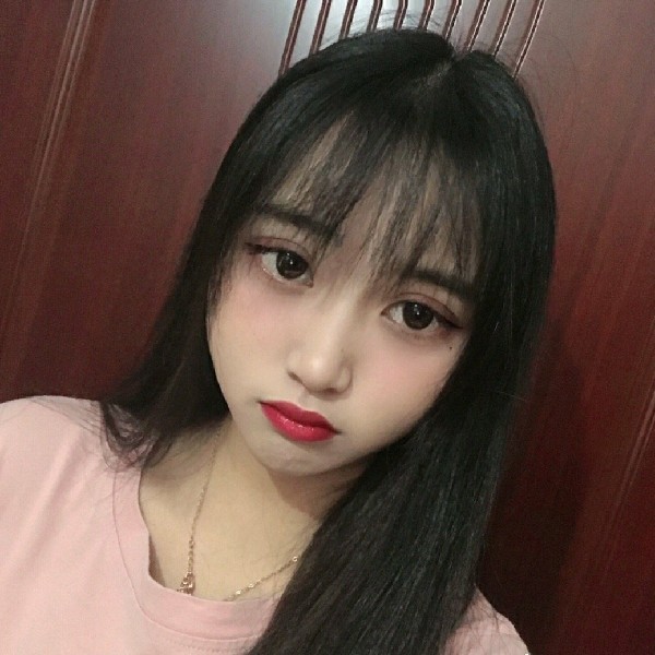 梨花带雨月的照片