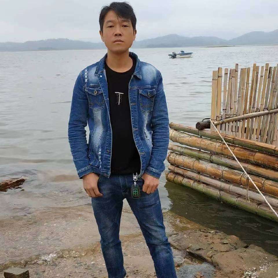 凌逍的照片