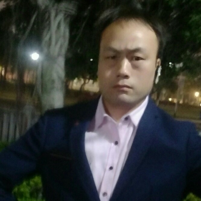 大龄征婚的照片