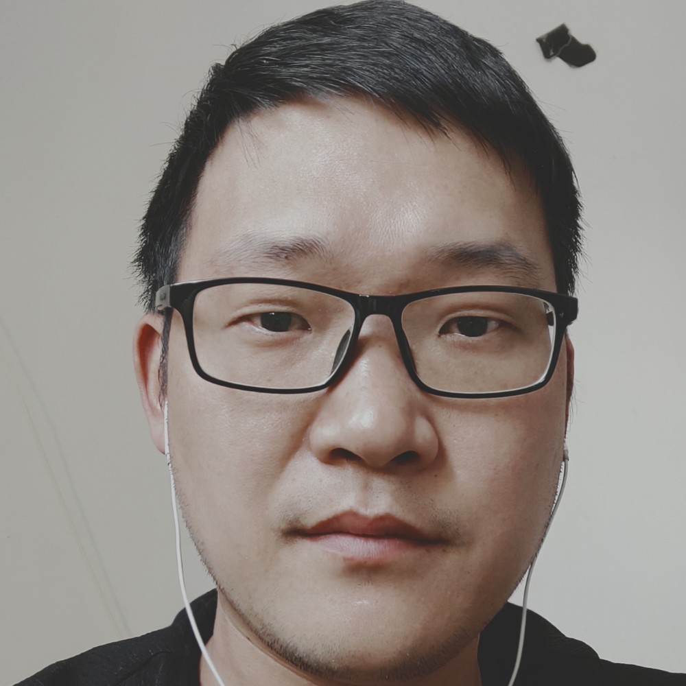 繁荣踢天空的照片