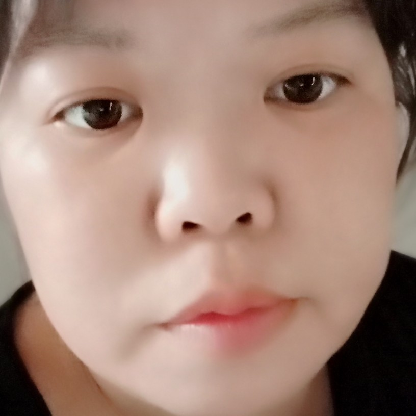 苗丽的照片