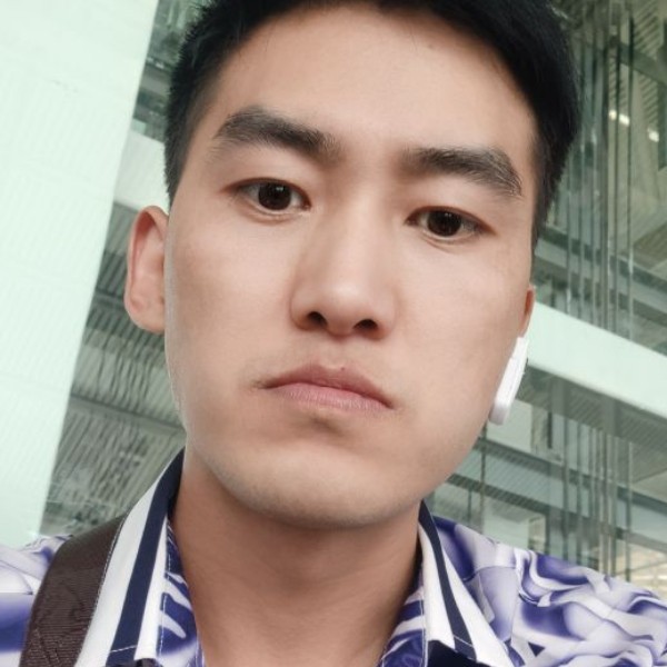 热情踢樱桃的照片