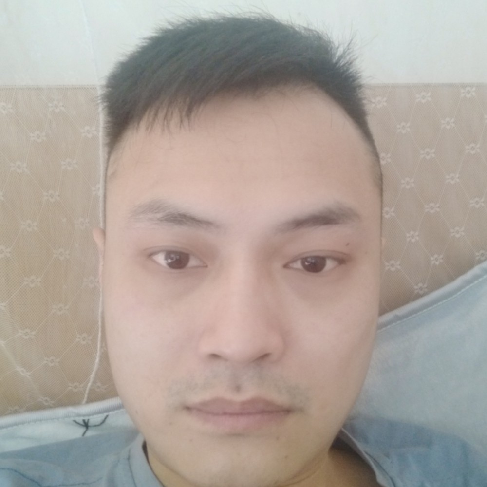 滑板漫步如意的照片