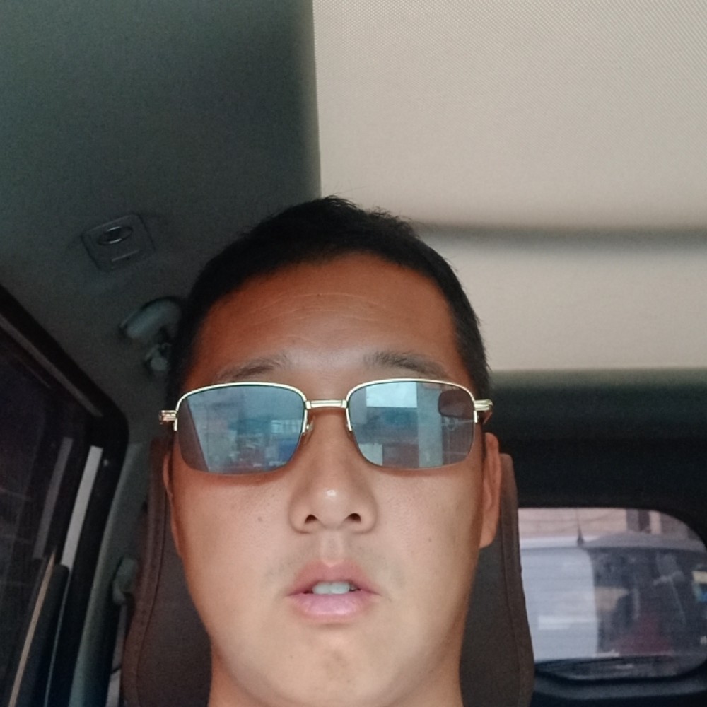 崴妮斩天破地的照片