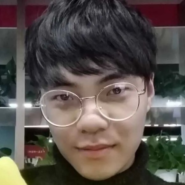 魔镜就高大的照片