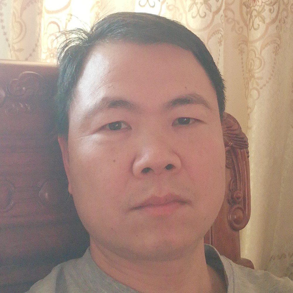 呆萌吃醋超短裙的照片