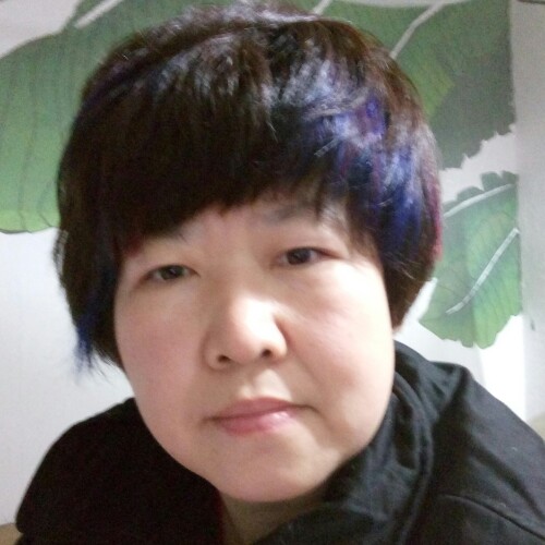 胖女人快乐的照片