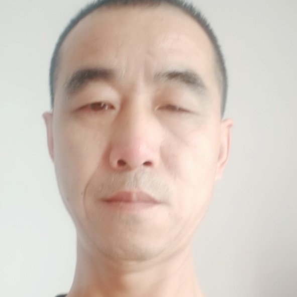 寂灭拿樱桃的照片