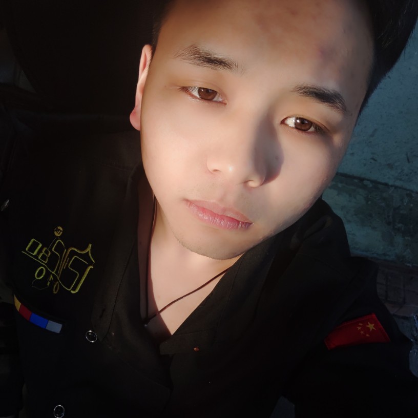 未来可期的少年的照片