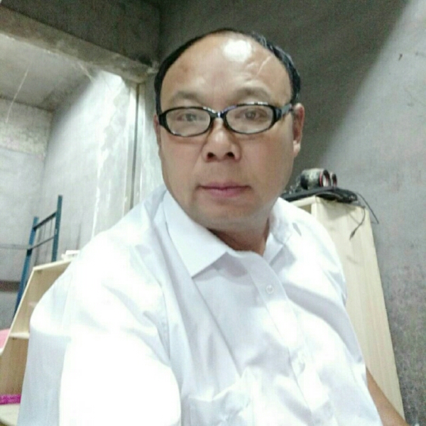 刻苦鸭子的照片