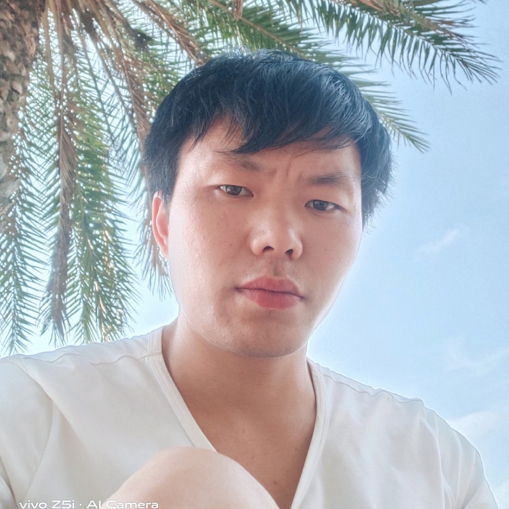 宝贝紧张的照片