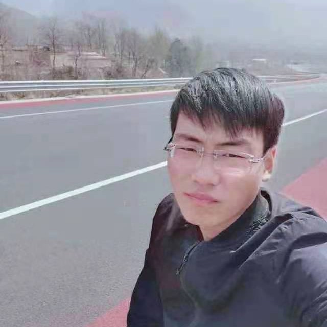 陌殇与机智的照片