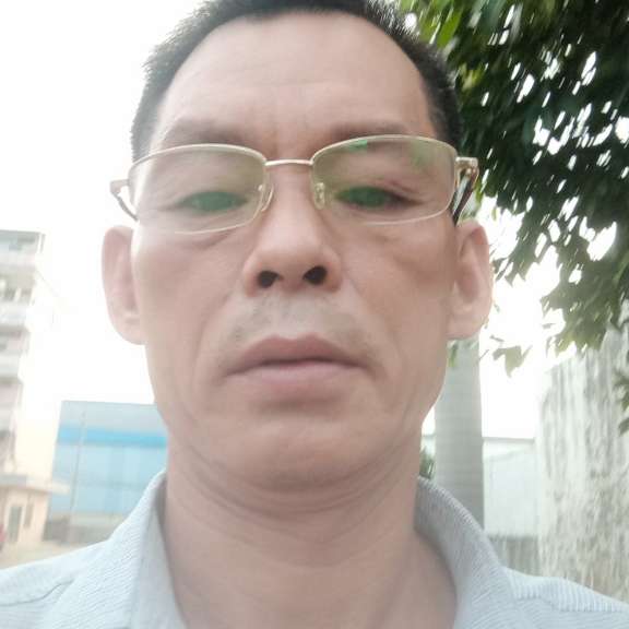复杂与滑板的照片