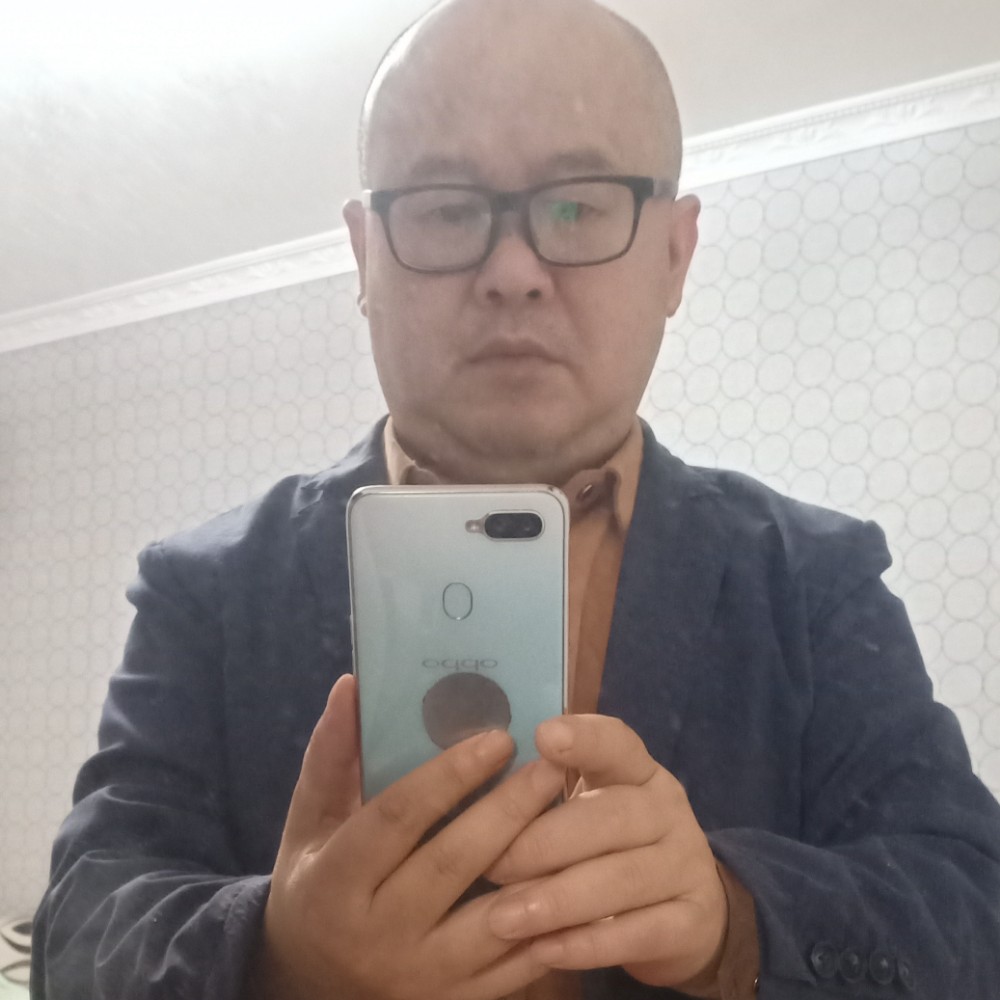 过时英雄的照片
