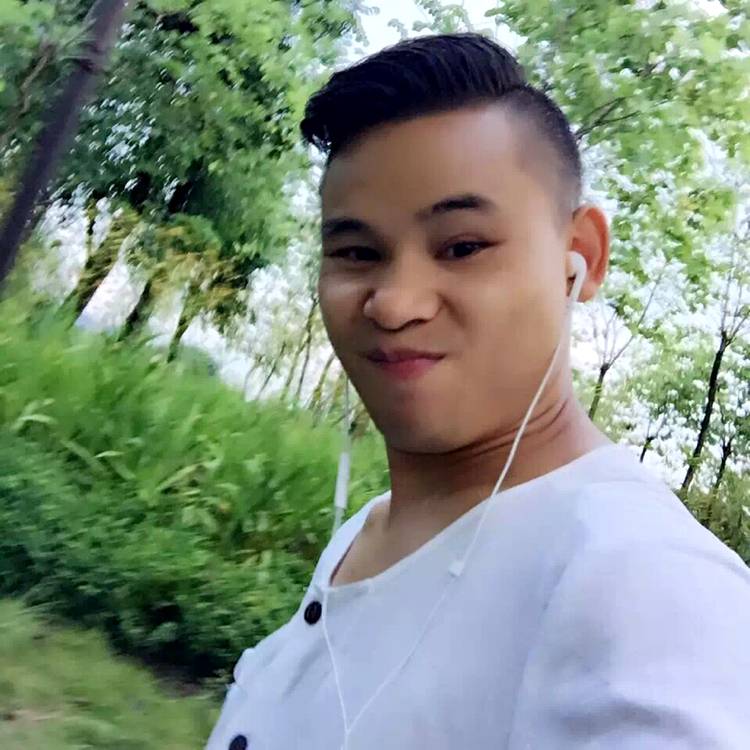 草莓用强健的照片