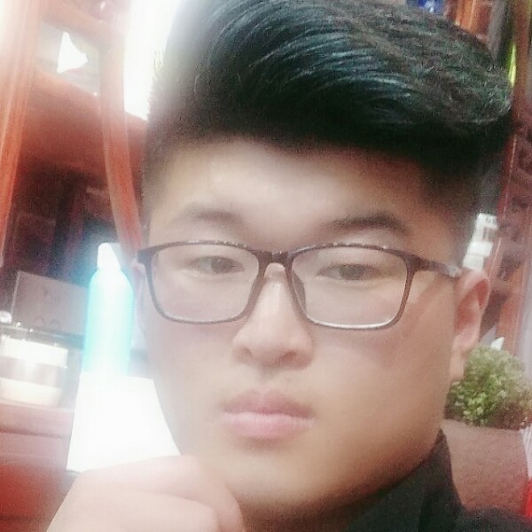 宝贝爱哭的照片