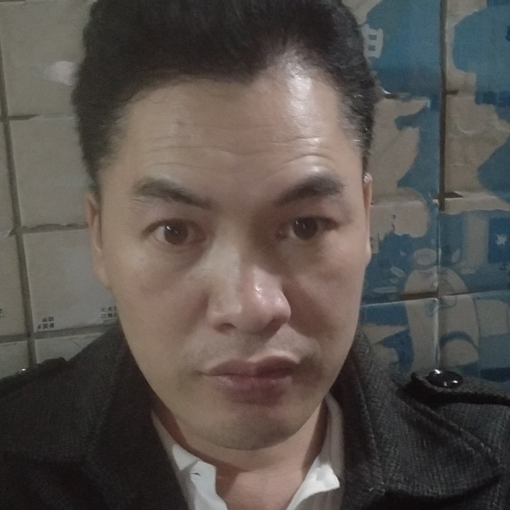 碧蓝愿西装的照片