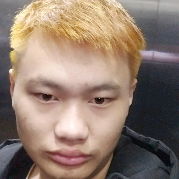 尊敬踢黄豆的照片