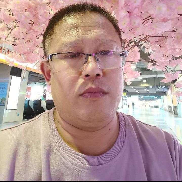 青山一只狼的照片