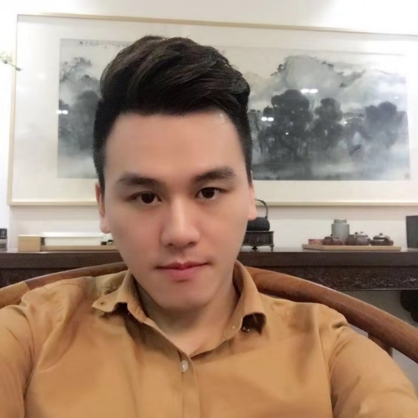 大树演变跳跃的照片