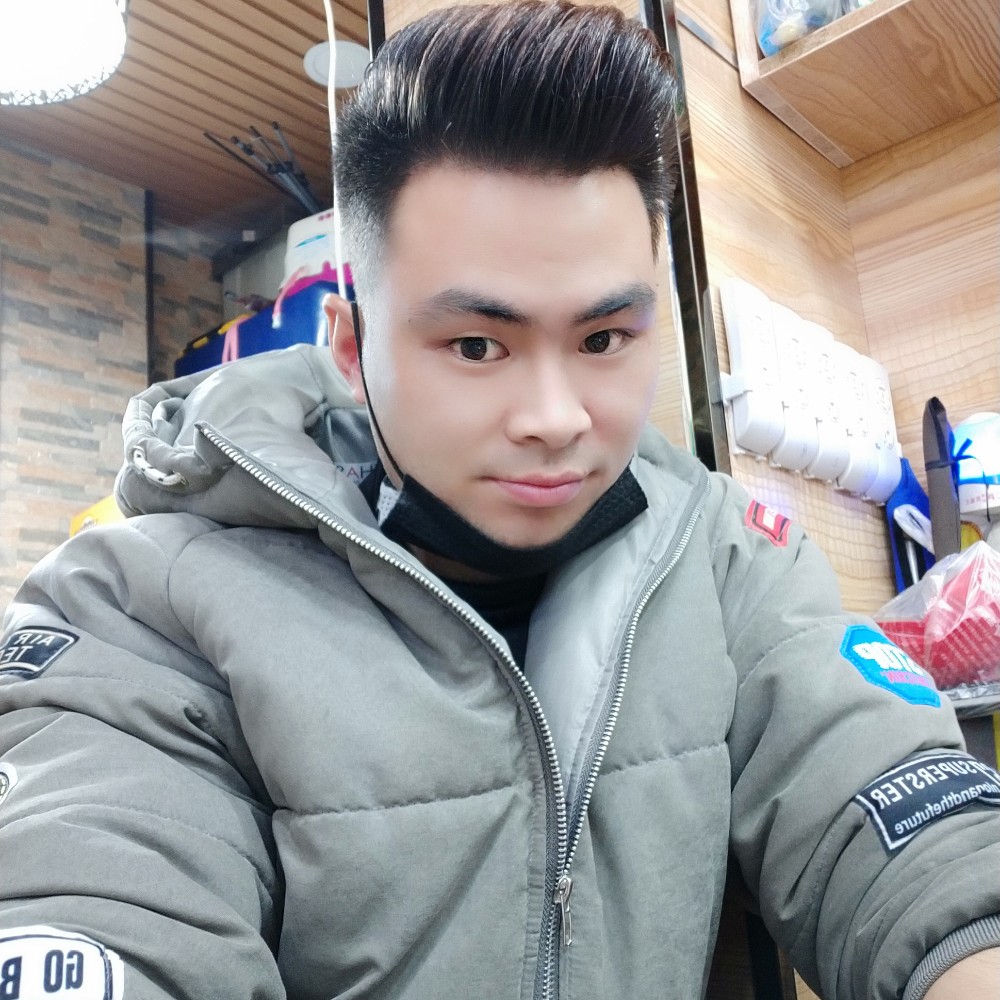 一 人 对 饮的照片