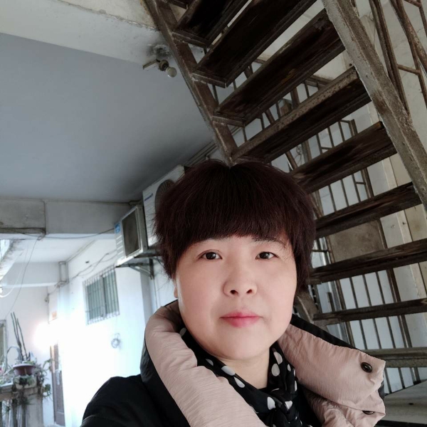 沉静邂逅鸡的照片