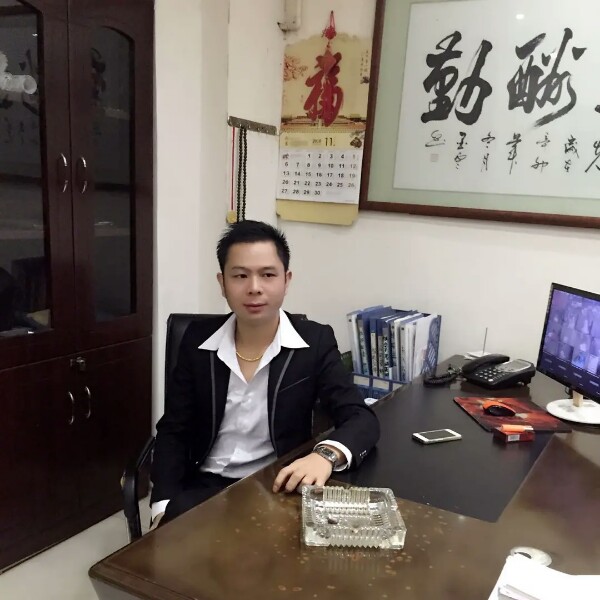 帽子請激昂的照片