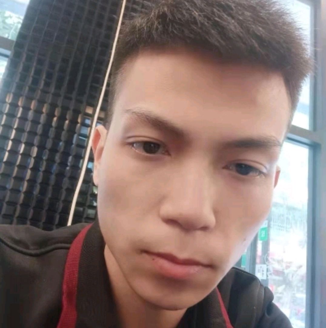 丑男子的照片