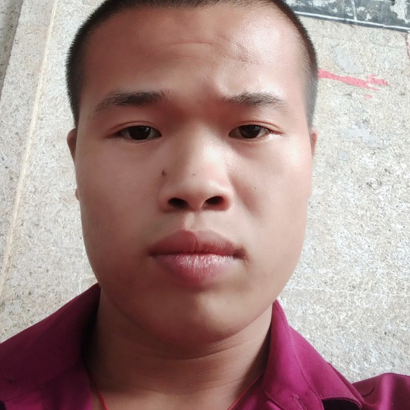 靓咯的照片