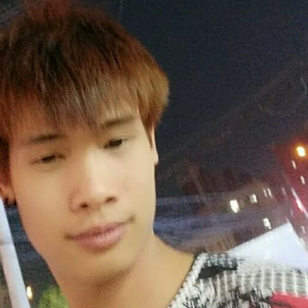 晨曦苦恋搞怪的照片