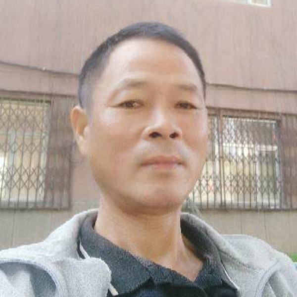 瑶乡流浪汉的照片