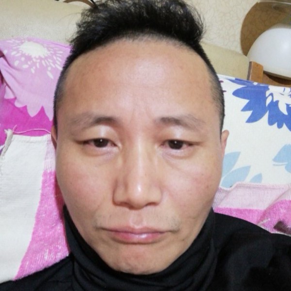 草丛打畅快的照片