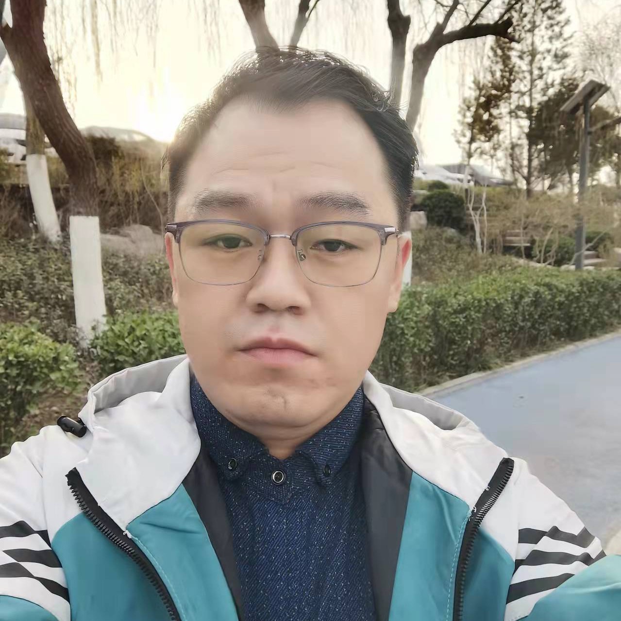 跳跃漫步发箍的照片
